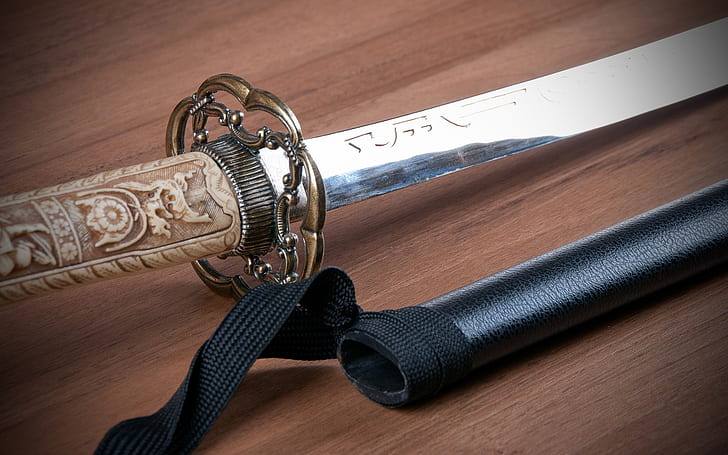Катана Японский меч, коричневая и серебряная катана, катана, меч, Япония, рука, HD обои
