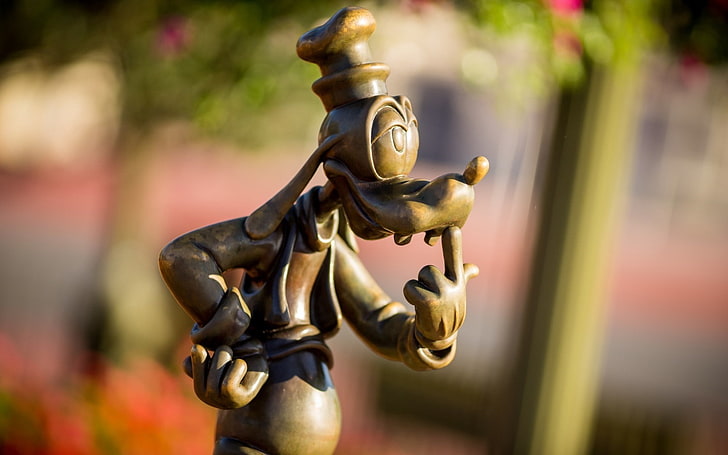disney statue disney-Papier peint de bureau de haute qualité, figurine en bois Disney Goofy marron, Fond d'écran HD