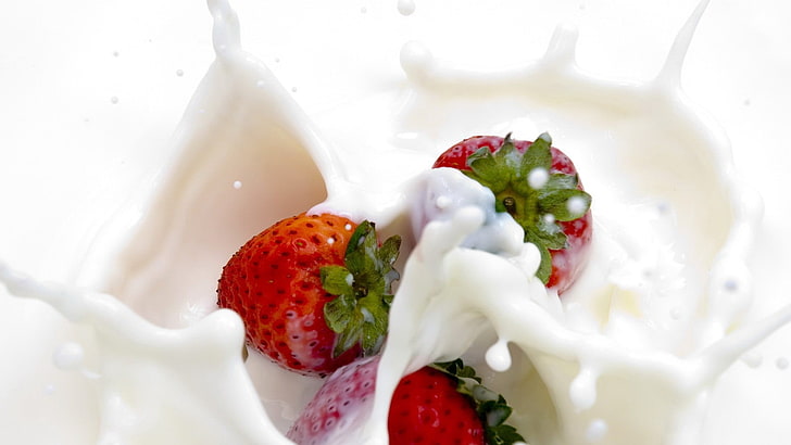 strawberry with milk, strawberries, milk, fruit, food, liquid, HD wallpaper