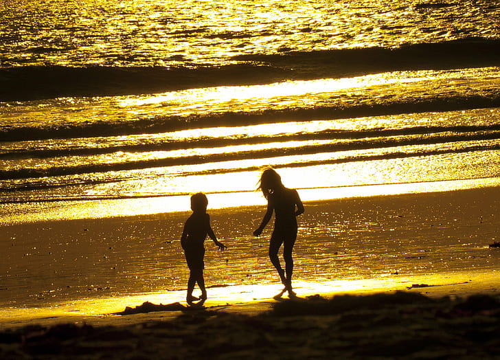 silhouette of two children playing near the seawave, Kids, Sunset, silhouette, children playing, mission beach, Landscape, Travel, beach, sea, back Lit, people, outdoors, sunlight, summer, vacations, women, sun, HD wallpaper