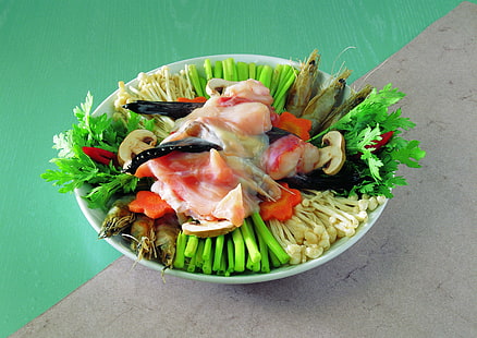 gekochte Lebensmittel, Teller, Pilze, Gemüse, Meeresfrüchte, HD-Hintergrundbild HD wallpaper