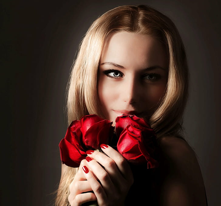 beautiful, blonde, holding, red, roses, smile, woman, HD wallpaper