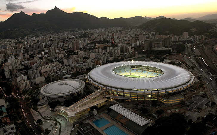 Table de patio ronde grise et noire, stade Maracanã, Brésil, stade, ville, coucher de soleil, Fond d'écran HD