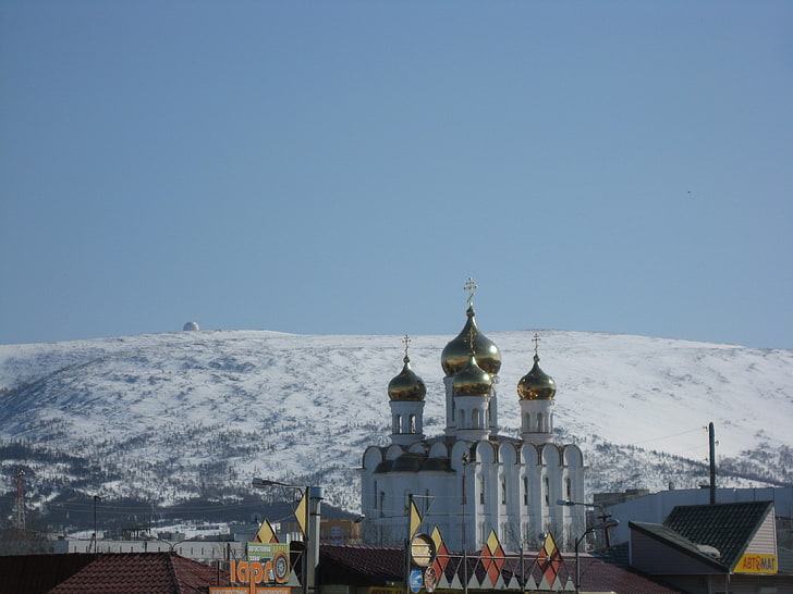 grey and white mosque, magadan, cathedral, holy trinity, mountains, snow, HD wallpaper