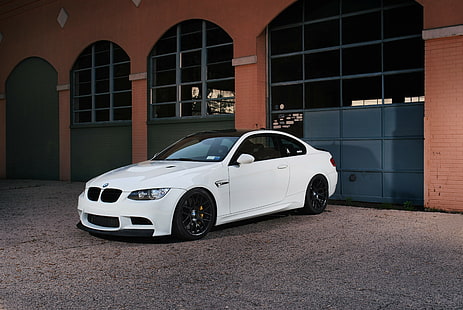 BMW M3 E92 화이트, BMW, M3, E92, 화이트, 쿠페, 블랙, 휠, 반사, HD 배경 화면 HD wallpaper