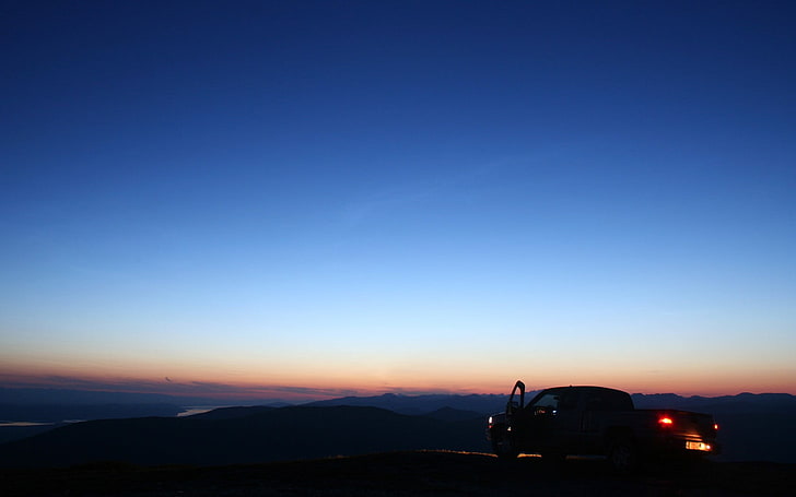 mobil hitam, latar belakang sederhana, sederhana, biru, mobil, malam, kendaraan, pemandangan, Wallpaper HD