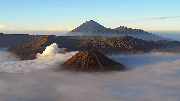 brązowa góra, Bromo, brązowa góra, wschód słońca, wulkan, chmury, Jawa, Indonezja, góra, natura, śnieg, mt Fuji, na zewnątrz, Japonia, Tapety HD