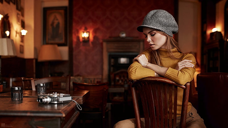 portrait, Anastasia Scheglova, table, women, sitting, camera, arms crossed, model, tattoo, blonde, chair, HD wallpaper