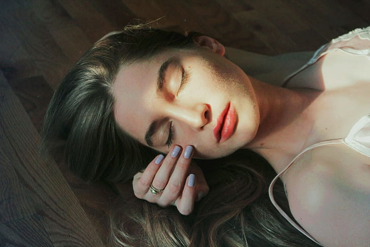 berbaring, wanita, berambut cokelat, sinar matahari, mata tertutup, Wallpaper HD