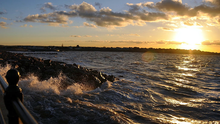 Ozean während der goldenen Stunde, Sonnenuntergang, Sonnenlicht, Landschaft, Natur, Meer, Strand, HD-Hintergrundbild