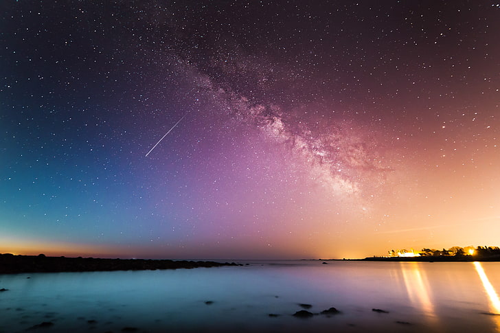 صورة ظلية للبحر والجبل ، الأرض ، الشاطئ ، السماء ، الليل ، النجوم ، نجوم الرماية، خلفية HD