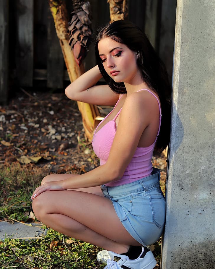 Julia Burch, model, brunette, looking at the side, outdoors, women outdoors, HD wallpaper