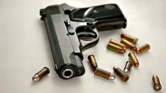 Revolver Gun with Bullets HD Image, อาวุธ, กระสุน, ปืนลูกโม่, วอลล์เปเปอร์ HD HD wallpaper