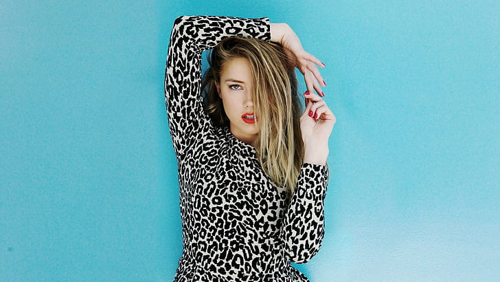 blue background, painted nails, Amber Heard, celebrity, animal print, model, simple background, actress, long hair, blonde, women, HD wallpaper
