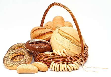 パンのロットと茶色の枝編み細工品バスケット、パン、ベーグル、バスケット、白い背景、 HDデスクトップの壁紙 HD wallpaper
