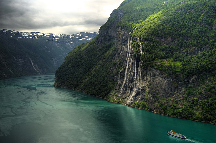 водно тяло, планини, природа, кораб, водопад, Норвегия, красив, фиордът, Geirangerfjord, водопад Седем сестри, HD тапет