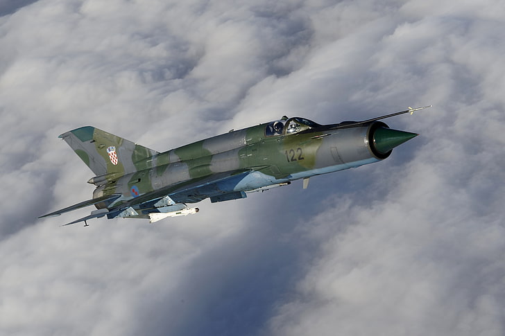 jet gris y verde, el cielo, las nubes, el avión, caza, multiusos, soviético, el MiG-21, Fondo de pantalla HD