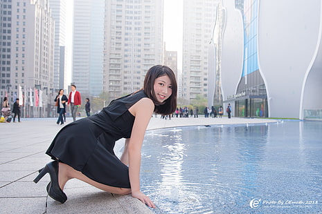 아시아, 여자, 무릎을 꿇고, 발 뒤꿈치, 드레스, HD 배경 화면 HD wallpaper