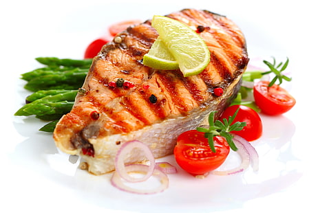 gegrillter Fisch mit Tomaten und Zitronen, Fisch, Steak, Gemüse, geröstet, HD-Hintergrundbild HD wallpaper