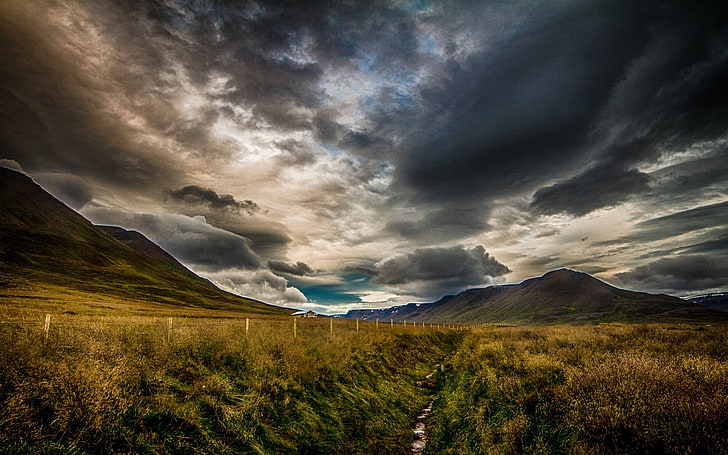 природа, пейзаж, облака, горы, небо, канал, трава, дом, лето, Исландия, забор, закат, HD обои