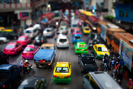 Fahrzeug-Druckgussmodelle in verschiedenen Farben, Miniaturfotografie, Stadt, Neigungsverschiebung, Auto, Straße, Motorrad, Bangkok, Thailand, HD-Hintergrundbild HD wallpaper