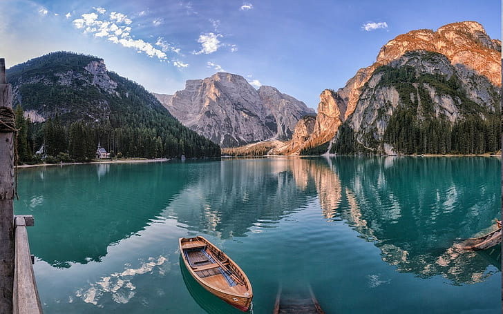 природа пейзаж лето озеро лес гора церковь лодка утро Италия отражение бирюзовое вода, HD обои