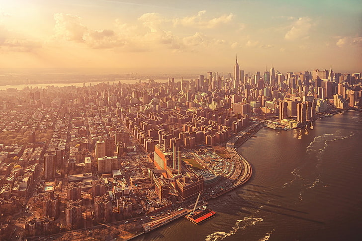 tapeta pejzażowa, widok miasta o zachodzie słońca z lotu ptaka, pejzaż miejski, światło słoneczne, budynek, niebo, woda, Nowy Jork, zachód słońca, USA, morze, fale, fotografia, Tapety HD