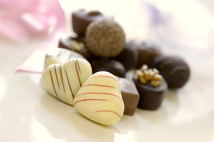 vanilla and chocolate candies, white, dark, chocolate, candy, hearts, sweets, nuts, dessert, sweet, milk, HD wallpaper