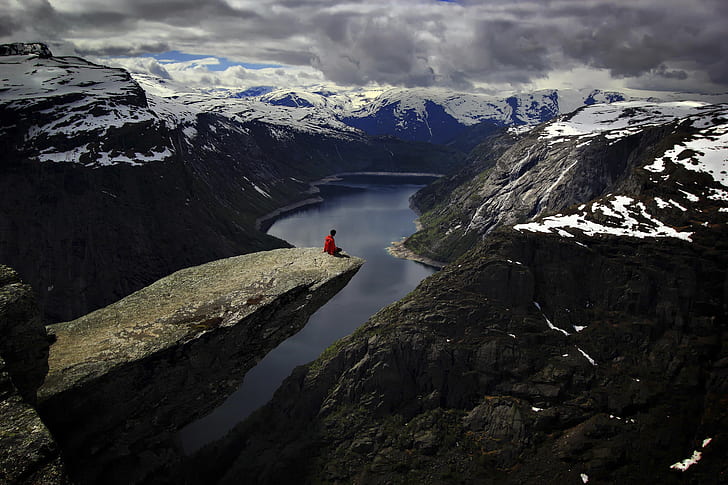view, Norway, stone ledge, The Troll's Tongue, Trolltunga, HD wallpaper