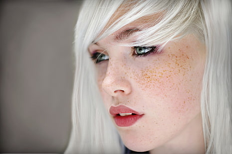 blond, Devon Jade, ögon, fräknar, saftiga läppar, platinablond, kvinnor, porträtt, HD tapet HD wallpaper