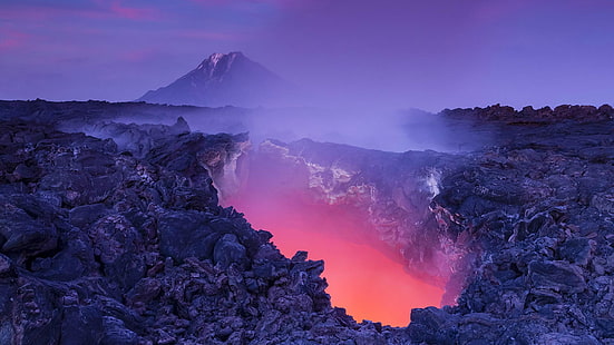 cráter volcánico, naturaleza, paisaje, montañas, nubes, agua, Kamchatka, Rusia, volcán, roca, pozo, infierno, lava, estelas, Fondo de pantalla HD HD wallpaper