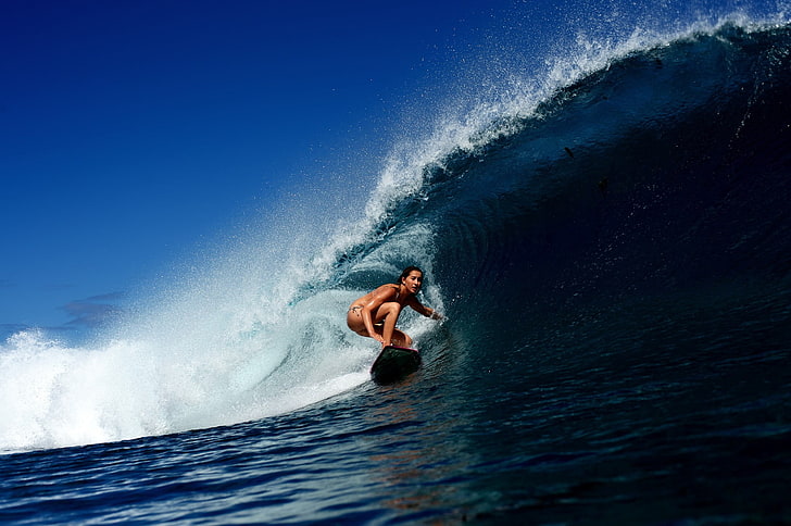 woman surfing, women, waves, surfing, bikini, HD wallpaper