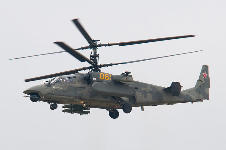 Hélicoptère de camouflage noir et gris, Le ciel, Photo, Vol, Hélicoptère, Hauteur, Kamov, Combat, Ka-52, Alligator, Fond d'écran HD