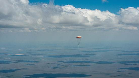 Roscosmos, NASA, Soyuz, parachutes, HD wallpaper HD wallpaper