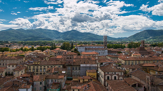 Lucca, Toskana, İtalya, kahverengi çok ev, İtalya, dağlar, panorama, evler, Toskana, çatıları, binalar, Lucca, HD masaüstü duvar kağıdı HD wallpaper