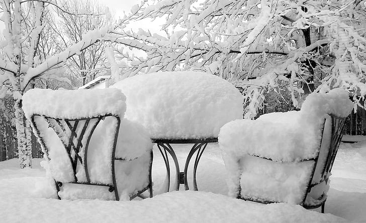 الشتاء ، الثلج ، الكراسي ، الطاولة ، الغطاء ، الملابس، خلفية HD