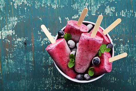 makanan penutup, buah, es loli, makanan, blueberry, permen, permukaan kayu, Wallpaper HD HD wallpaper