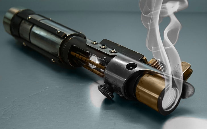 schwarz-goldene Heißluftpistole, Star Wars, Lichtschwert, Rauch, Waffe, Jedi, HD-Hintergrundbild