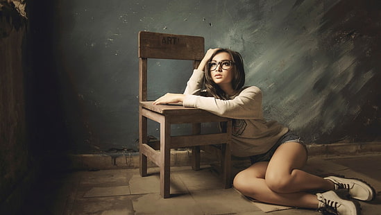 kvinnor, modell, glasögon, stol, vägg, asiat, på golvet, kvinnor med glasögon, HD tapet HD wallpaper