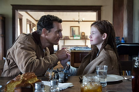 Cooper, Girl, House, Legendary Pictures, Table, Year, Room, Man, Movie, Paramount Pictures, Film, 2014, Adventure, Sci-Fi, Warner Bros. Pictures, Matthew McConaughey, Interstellar, Mackenzie Foy, Murph, Father, Daughter, Hand in hand, HD wallpaper HD wallpaper