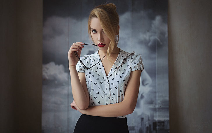 Ksenia Kokoreva, women, Sergey Fat, blonde, glasses, red lipstick, portrait, looking at viewer, HD wallpaper