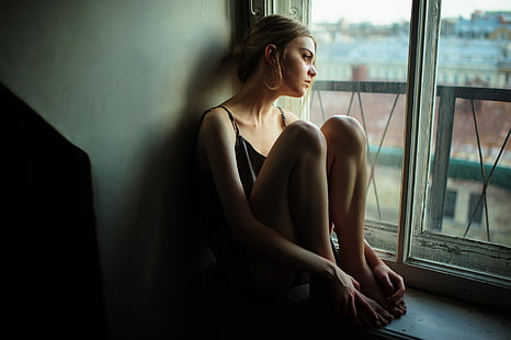 暗い、窓、女性、座っている、モデル、Marat Safin、 HDデスクトップの壁紙 HD wallpaper