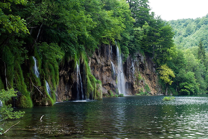 Grünpflanze, Fluss, Klippen, Wasserfälle, Bäume, Landschaft, HD-Hintergrundbild