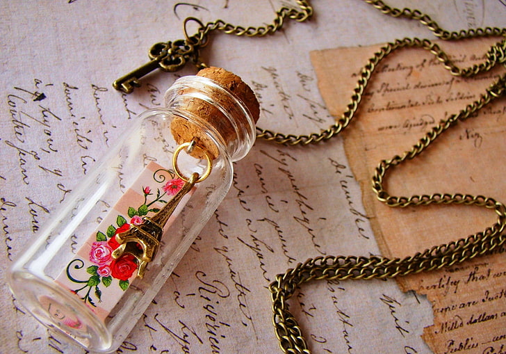 bottle pendant necklace, letter, France, Paris, key, figurine, Eiffel tower, love, La tour Eiffel, HD wallpaper