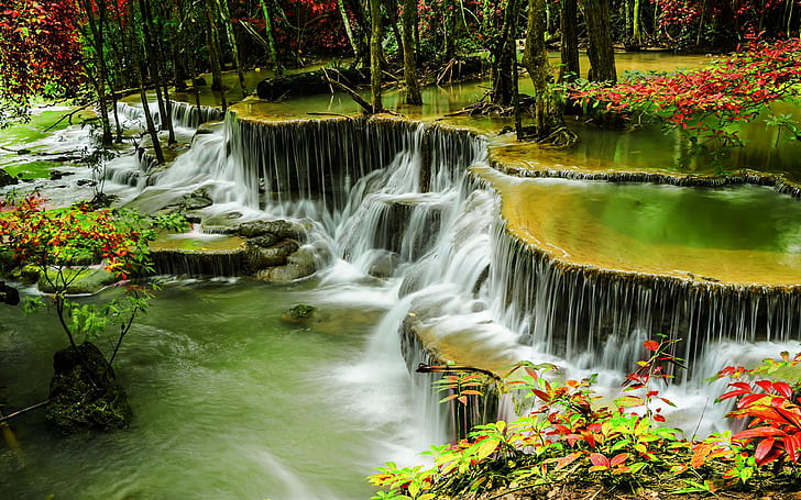 Tailandia Provincia de Kanchanaburi Cascada de Huay Mae Khamin con cascadas Golpes de agua verde Árboles Hojas rojas Otoño Escenario Fondos de escritorio Hd 3840 × 2400, Fondo de pantalla HD