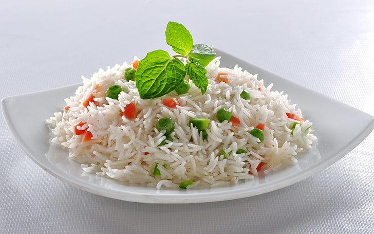 white basmati rice, table, plate, rice, carrots, peas, appetizing, HD wallpaper