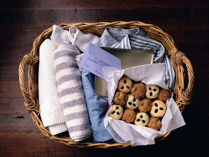 cookies and basket, basket, biscuits, towels, HD wallpaper