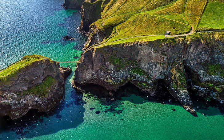green rock formation, cliff, bridge, grass, island, Ireland, sea, coast, green, water, aerial view, nature, landscape, path, birds, HD wallpaper