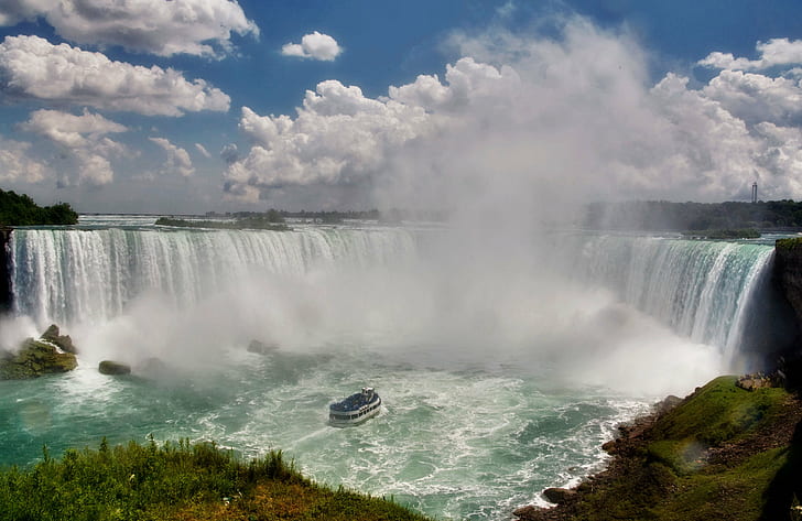 Niagarafälle, Niagarafälle, Niagarafälle, Ontario, Wasser, Boot, Kreuzfahrt, Touristenattraktion, Besucher, Fluss, Wolken, warmer Sommer, Sommertag, Schaum, schaumig, Kanon, XS, Tamron, Kanada, Wasserfall, Natur, berühmter Ortfallen scenics, HD-Hintergrundbild