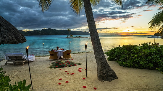 Bora Bora, 4k, Polinesia Francesa, océano, cena, puesta de sol, fuego, antorcha, palmeras, playa, vacaciones, descanso, viaje, reserva, Fondo de pantalla HD HD wallpaper